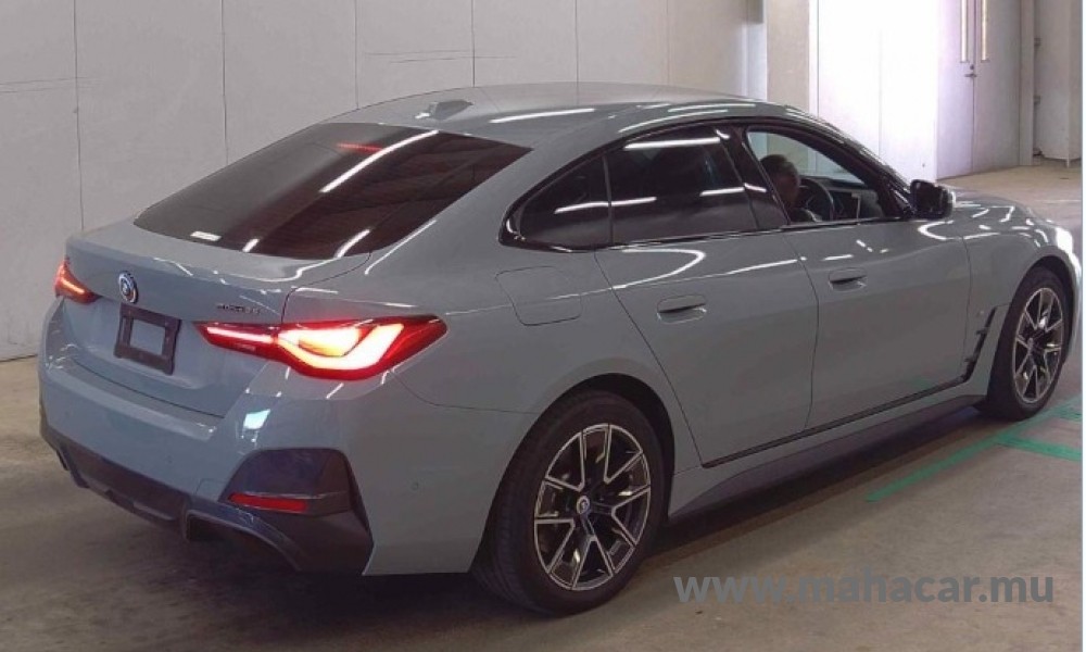 2023 BMW i4 photo 4
