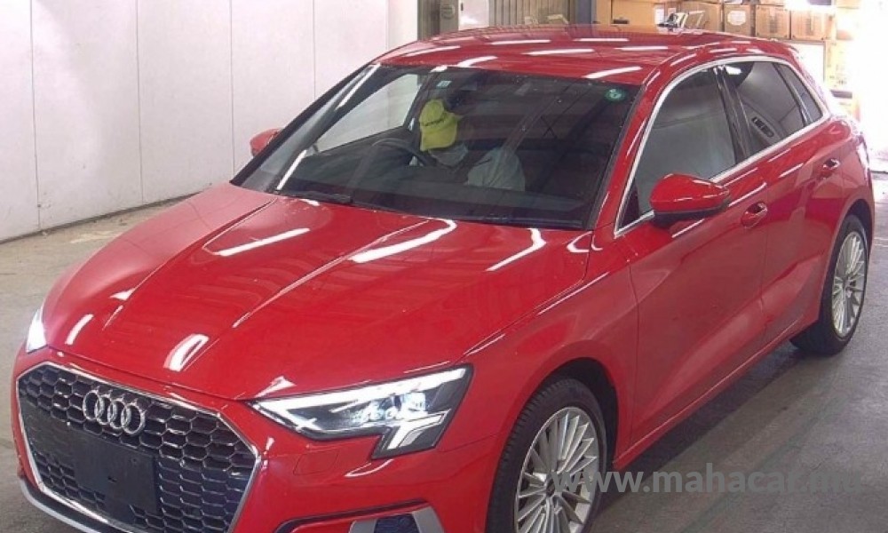 2022 AUDI A3, Red